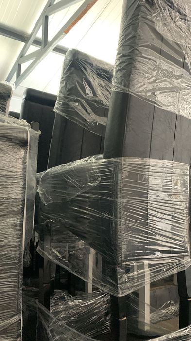 Vand Mese si Scaune de la 2000 lei