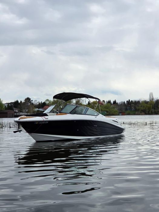 Barca Searay 270 slx