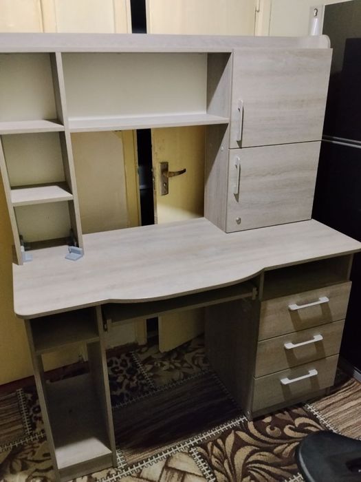 Срочно продается учебный компьютерный стол