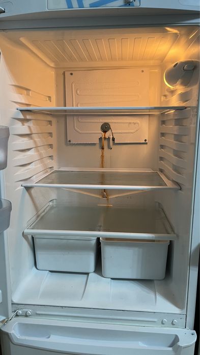 Холодильник Indesit