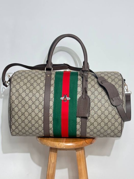 Geanta Gucci de voiaj noua !!! Dimensiuni 50/30 !!!