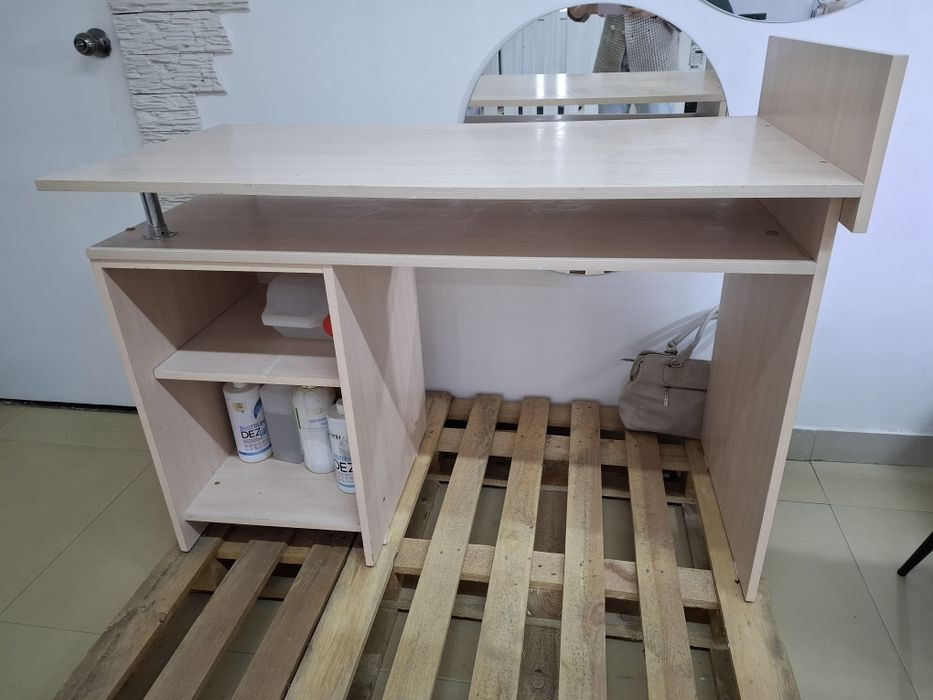 Продаю письменный стол