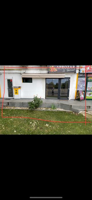 spațiu comercial În Podu ros în stația de tramvai vad comercial
