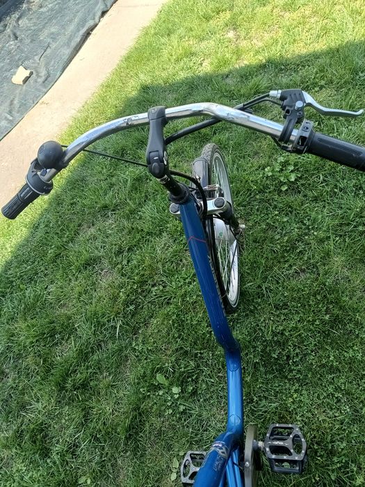 Bicicletă triciclu cu baterie