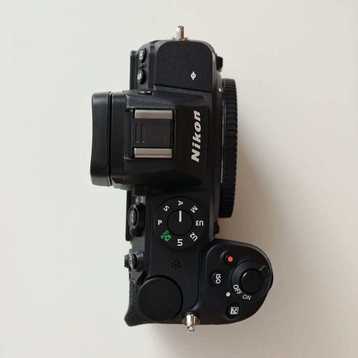 Nikon Z5, 27.000 cadre, stare impecabilă