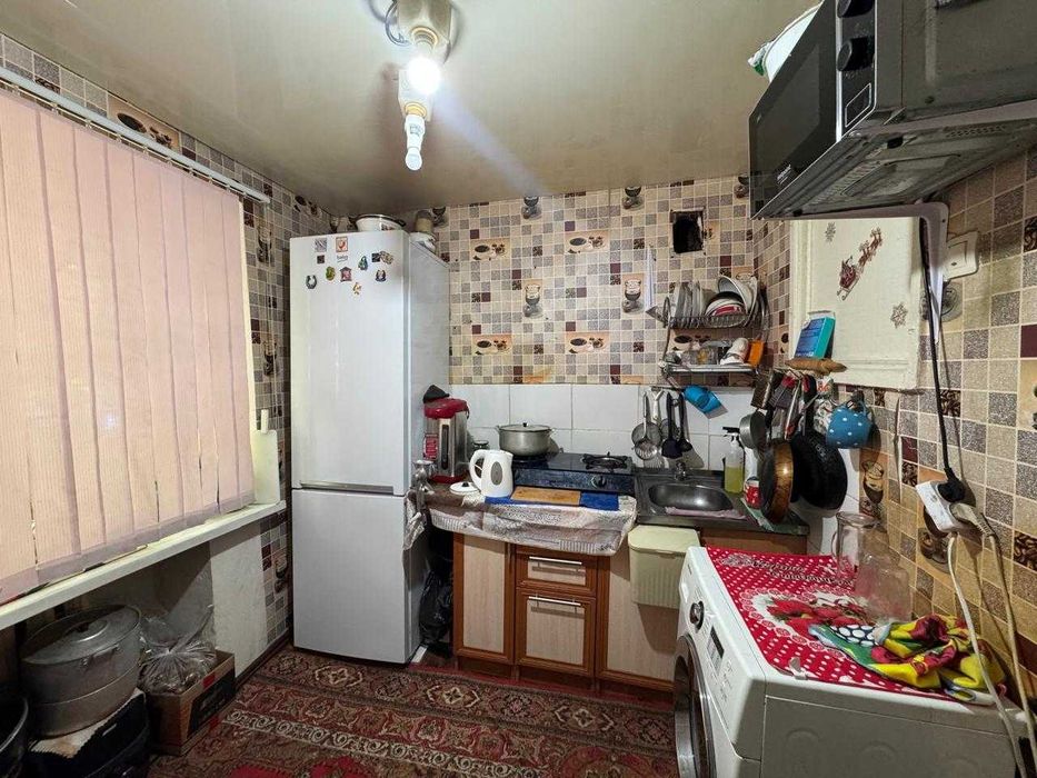 S Продам 2-х ком по Республике ( 1 мкр) , 1/5 этаж, неугловая - Widok 5