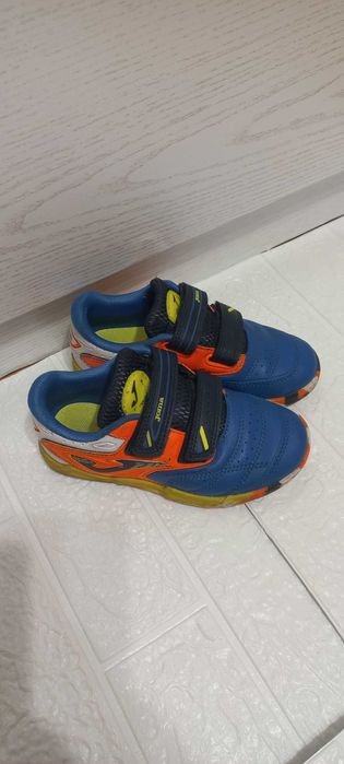 Обувки маратонки за момче joma