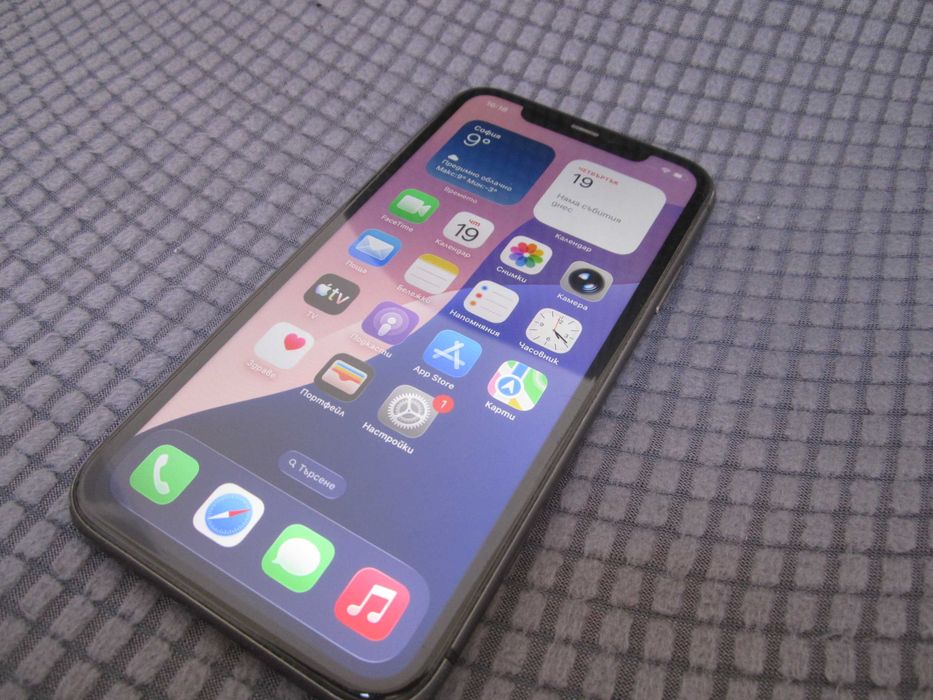 iPhone 11 64GB battery health 82%