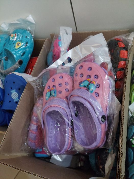 Детские шлепки кроксы