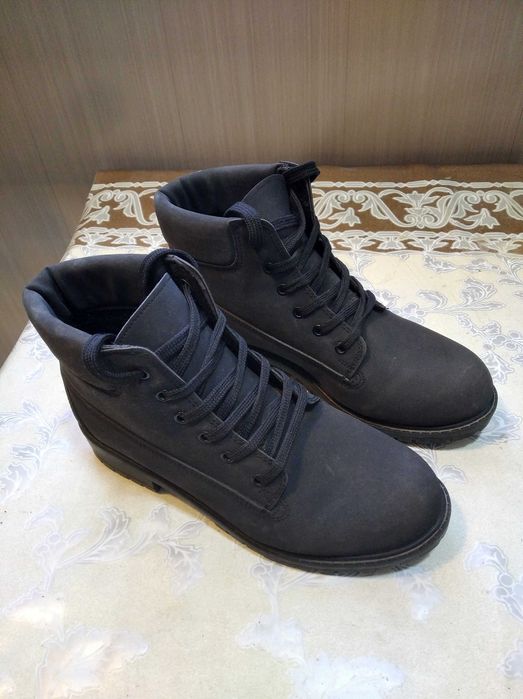 Ботинки (38)   .