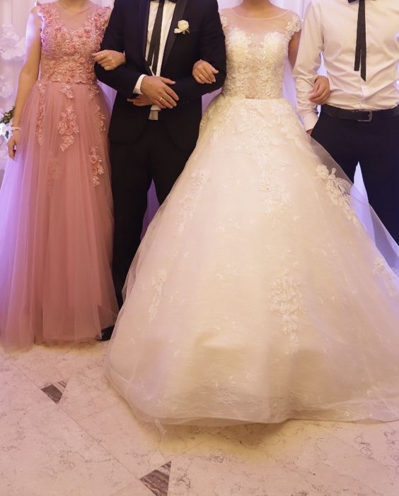 Свадьебное платье