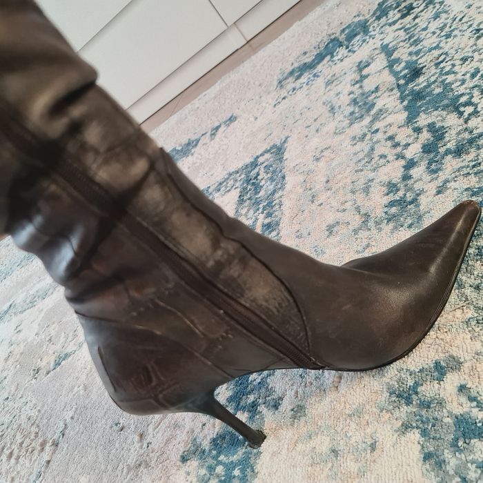 Қымбат аяқ киімдер