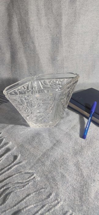 Большие хрустальные салатницы