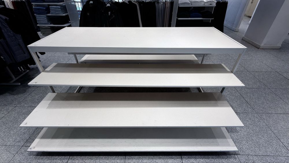 Продаётся большой стол комплект, общие 7 штук точно такие одинаково