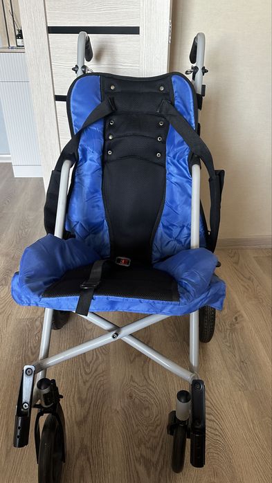 Коляска прогулочная