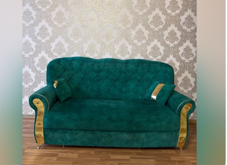 Myaxkiy divan sotiladi