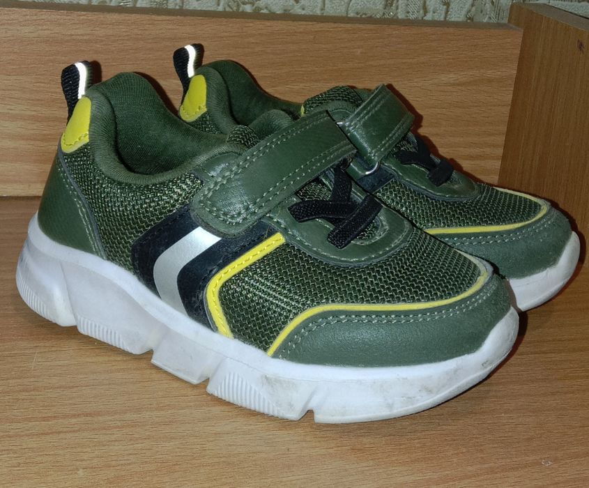 Продаются детские обуви