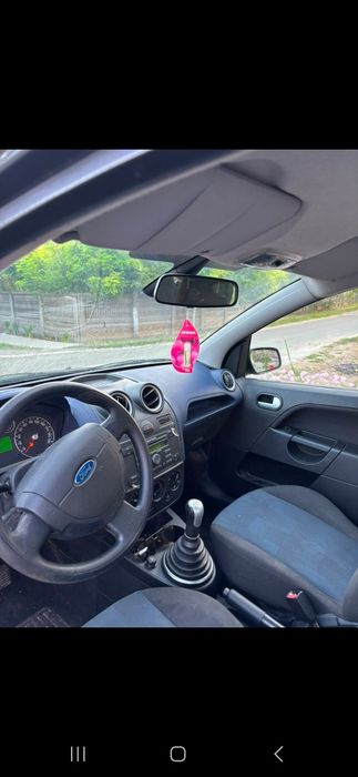 Ford fiesta 1,4 benzină adusa pe roti din Germania