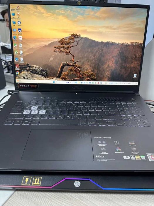 Asus Tuf Gaming A17 ( Ryzen 7-6800H |