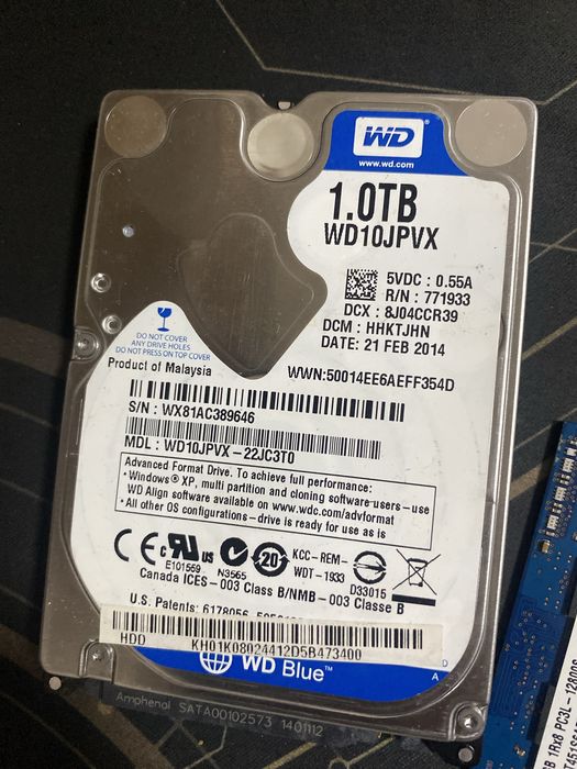vand rami laptop 8gb ddr3 si hard 1tb