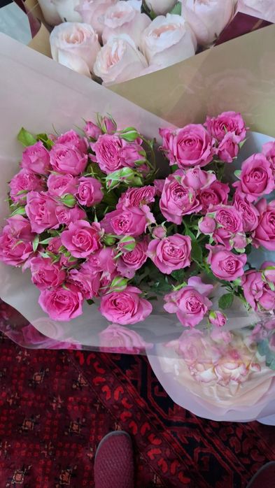 Продаются цветы разные букеты