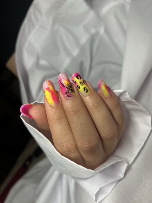 Unghii cu gel -Gara Mare