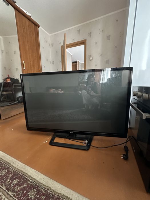 Телевизор плазменный LG диагональ 128*50 не Смарт!