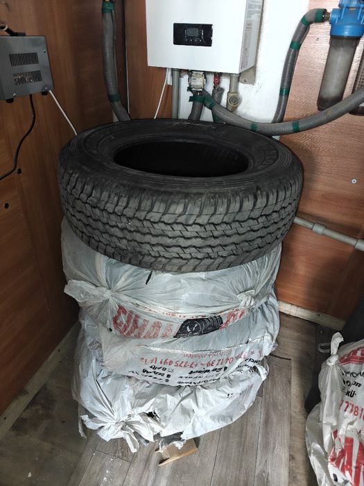 Шины продам почти новые ат