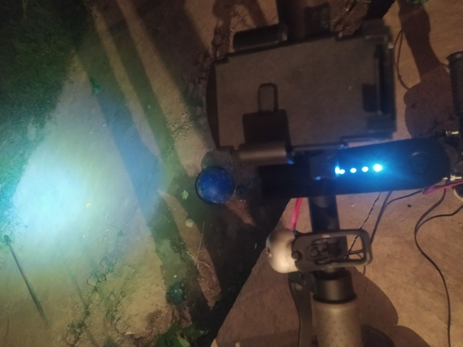 Продам электросамакат xiaomi m365