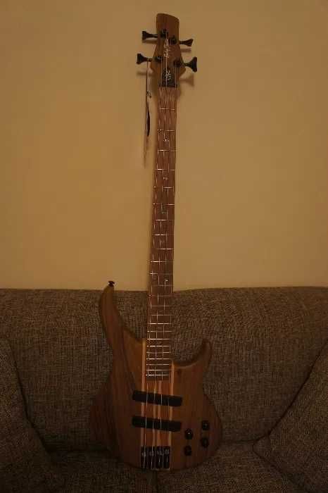 Chitara bass activ Harley Benton HBZ-2004 Deluxe Series