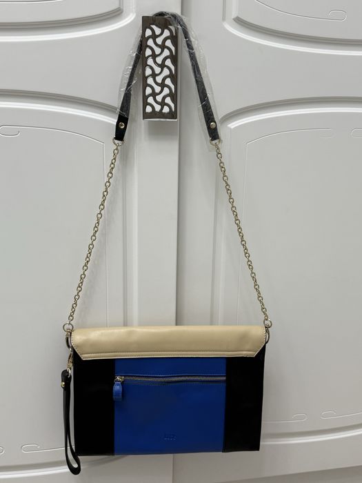 Новый кожаный клатч с ремнем