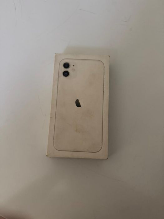 продам айфон 11 белый срочно