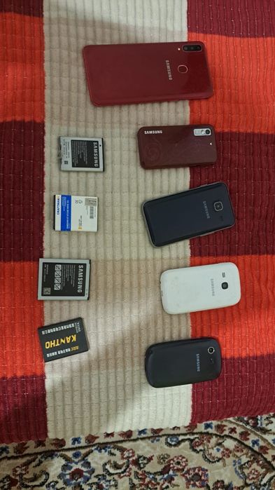 Продам телефоны на запчасти