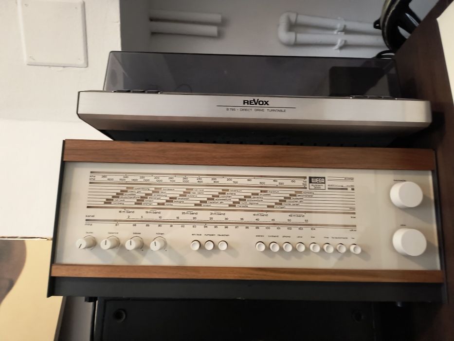 amplitunerul Wega/Pikup Revox