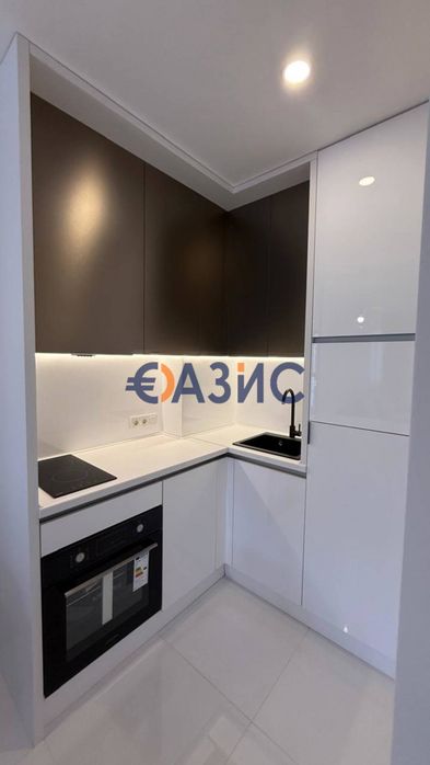 Продава се Двустаен апартамент в к.к. Слънчев бряг - 60 кв.м за 1917 €/кв.м - Снимка #10