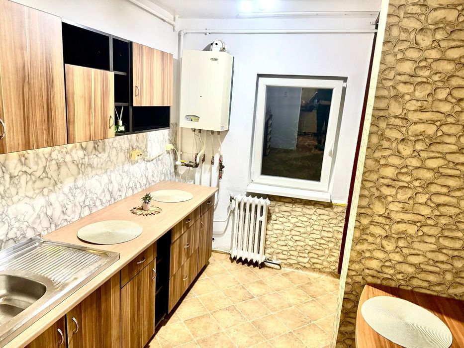Apartament de închiriat-2 camere-lângă gară