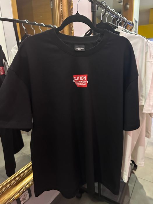 Мъжки тениски Boss, Dsquared2, Balenciaga, Ami, Kenzo, Off White,