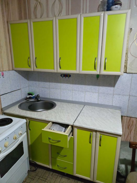 Гарнитур кухонный