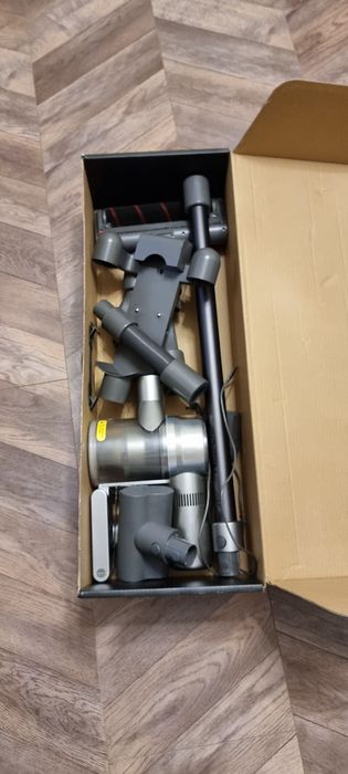 Пылесос Dreame v12