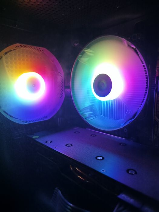 Ryzen 5 3600 + RX 6700 XT +32GB