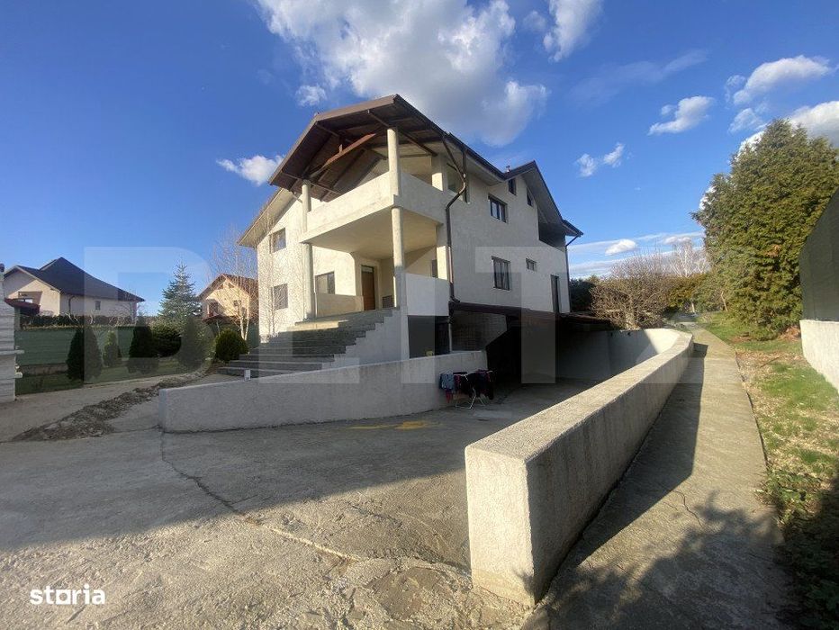Casa individuala, 419 mp, teren 1100 mp, zona parc Bucov.