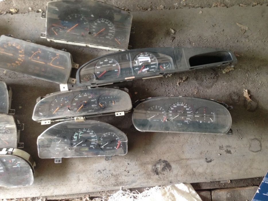 Продам щитки приборов