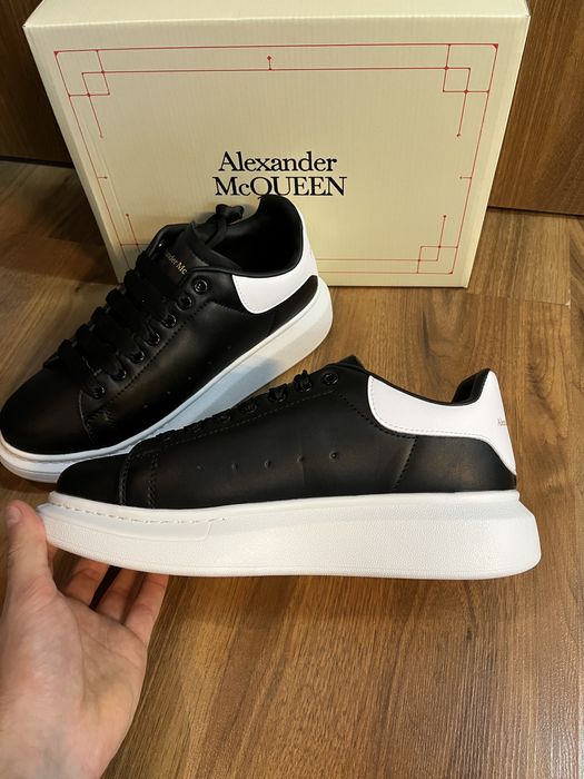 alexander mcqueen alb cu negru marimea 42 noi nouti in cutie