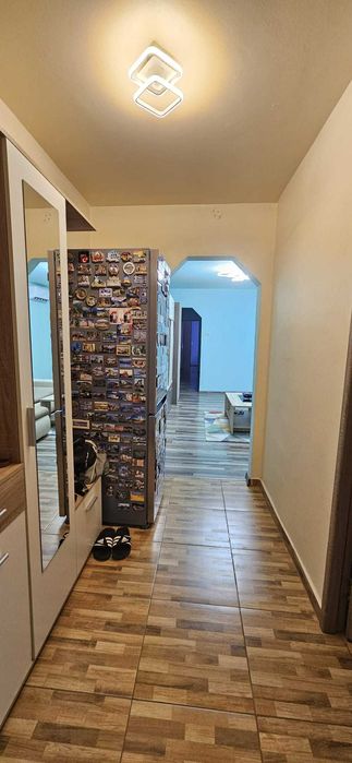 De vanzare apartament cu 3 camere direct de la proprietar