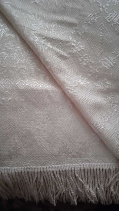 Покривки за легло - Жакардови и копринени покривки за легло