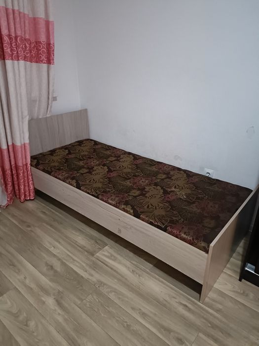 Прихожка, кровать, стол, диван