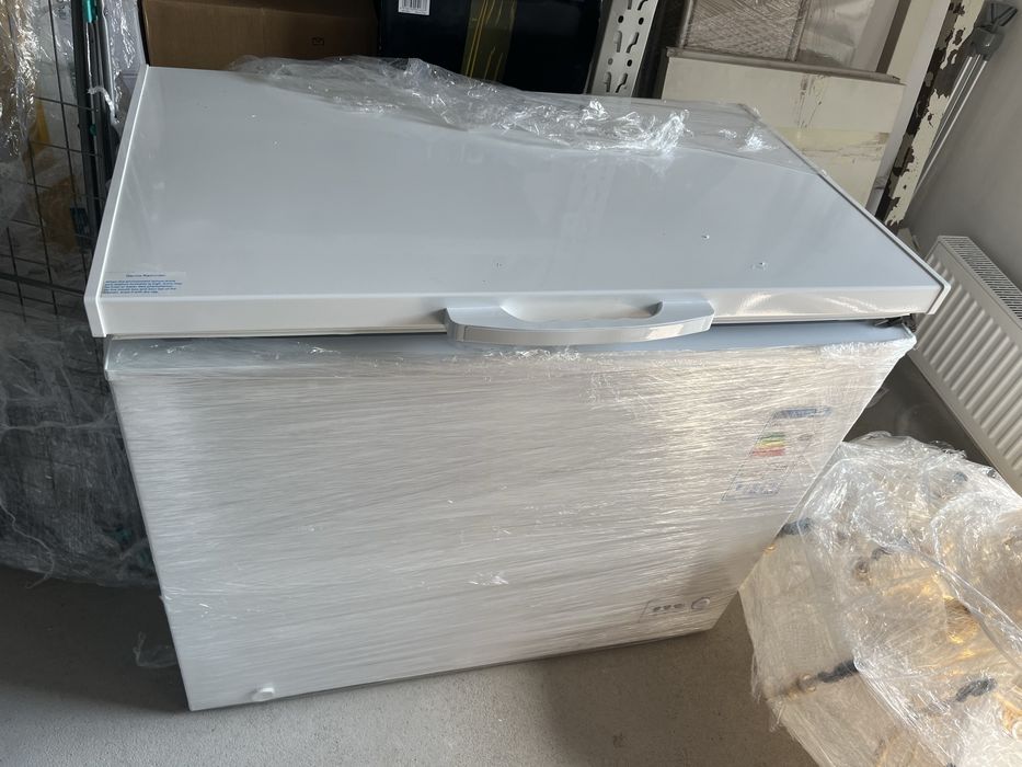 продам морозильник midea hs 324с