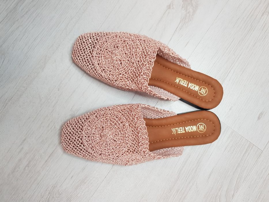 Плетени дамски чехли