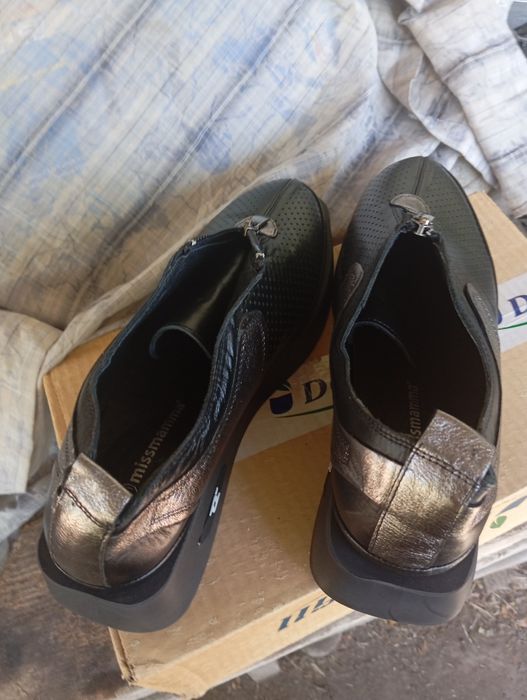 Продается женские туфли 40раз