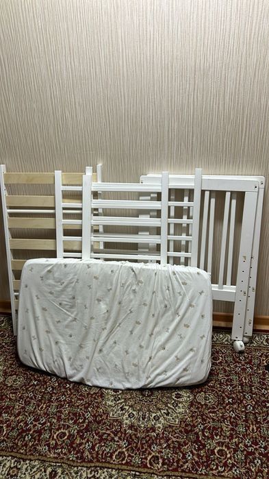 Детская кроват(манеж)